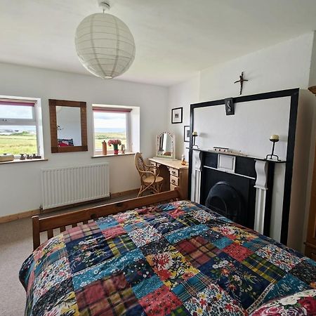 Teach Roisin-Traditional Irish Holiday Cottage In Malin Head. Exterior photo
